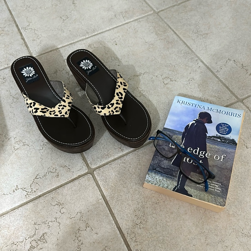 Women’s wedge cheetah print sandals. NWB
